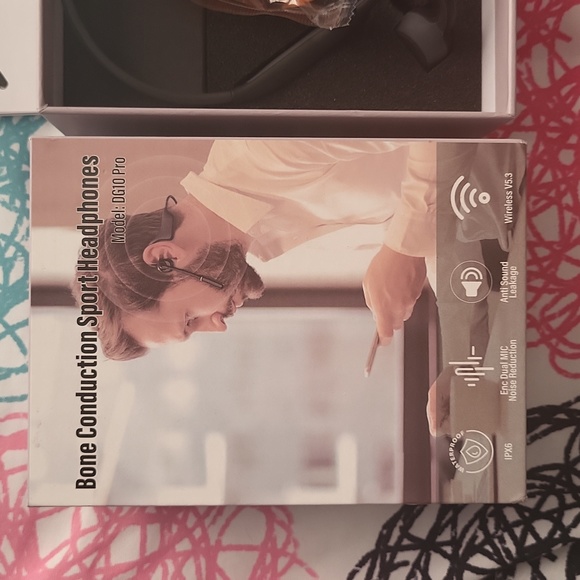 Bone Conduction Sport Headphones New in Box - Picture 2 of 5